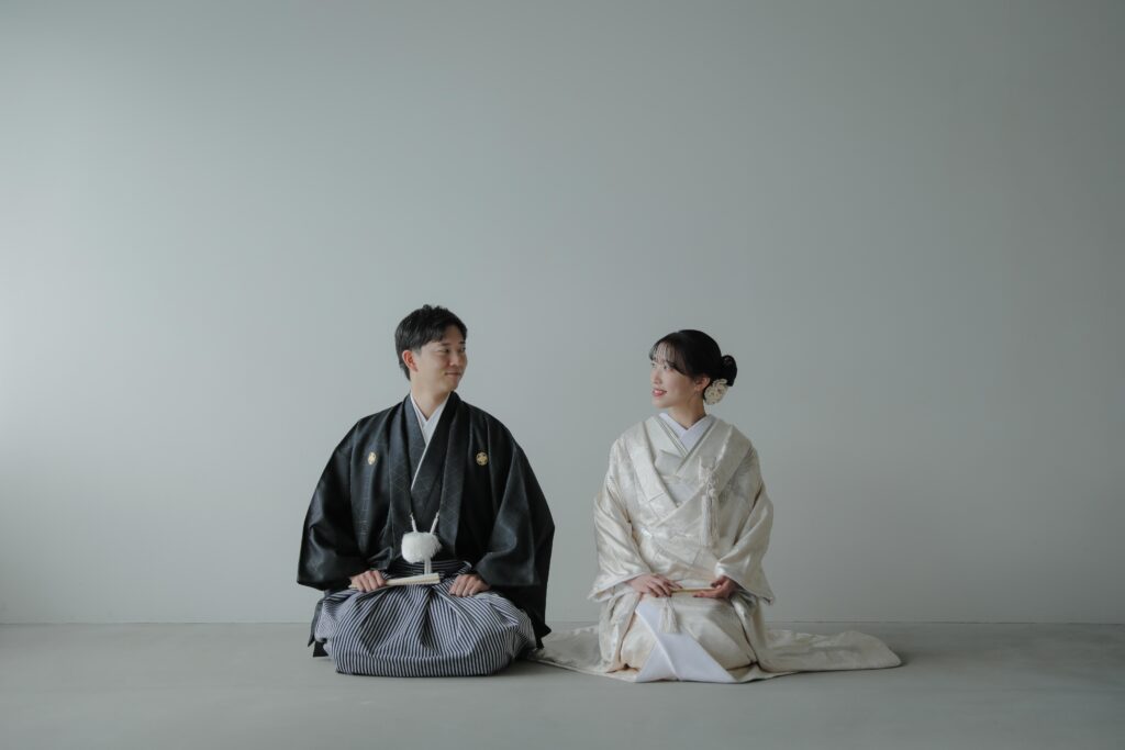 紋付袴と白無垢で寄り添う、穏やかな時間。自分たちらしい距離感で残す、一生ものの和
装写真 | IN MY LIFE photography