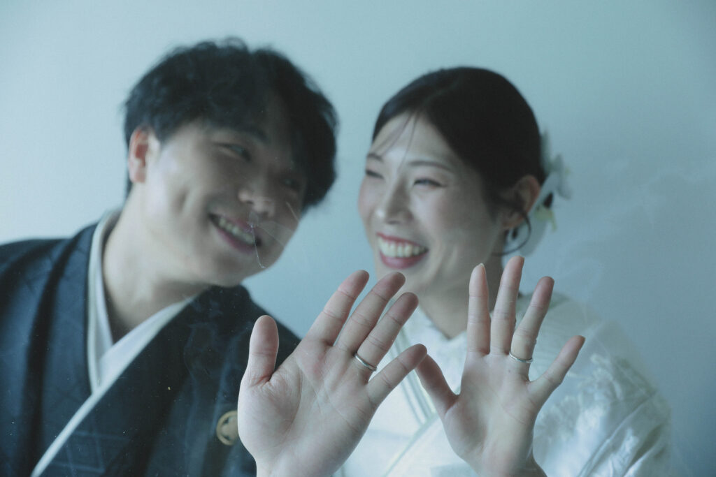 紋付袴と白無垢で寄り添う、穏やかな時間。自分たちらしい距離感で残す、一生ものの和 装写真 | IN MY LIFE photography