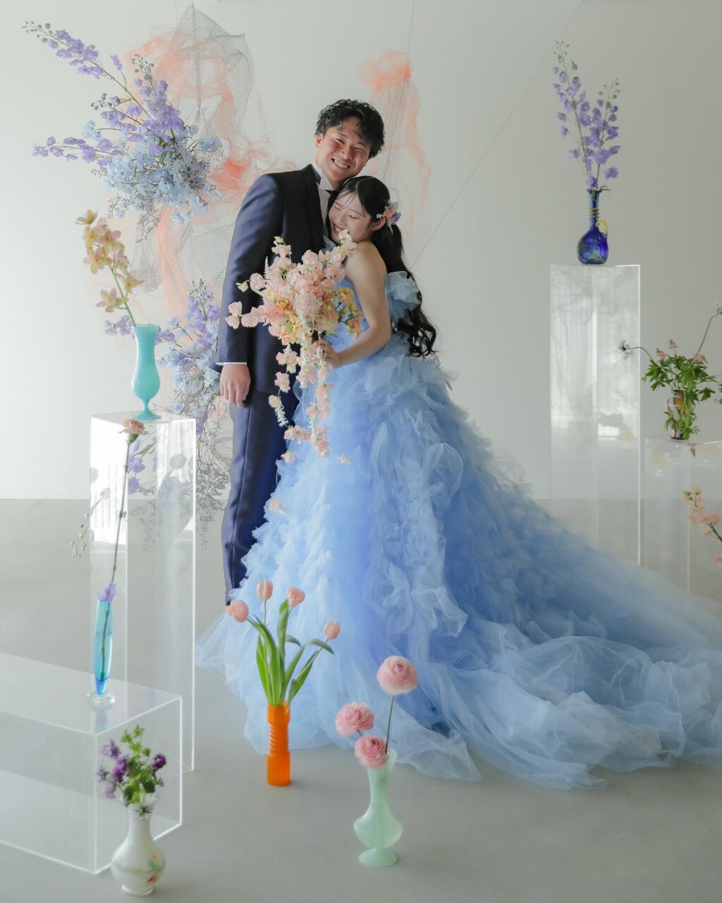 作り込まない自然な笑顔。お互いの空気感を大切に切り取った、等身大な洋装フォトウエ ディング | IN MY LIFE photography