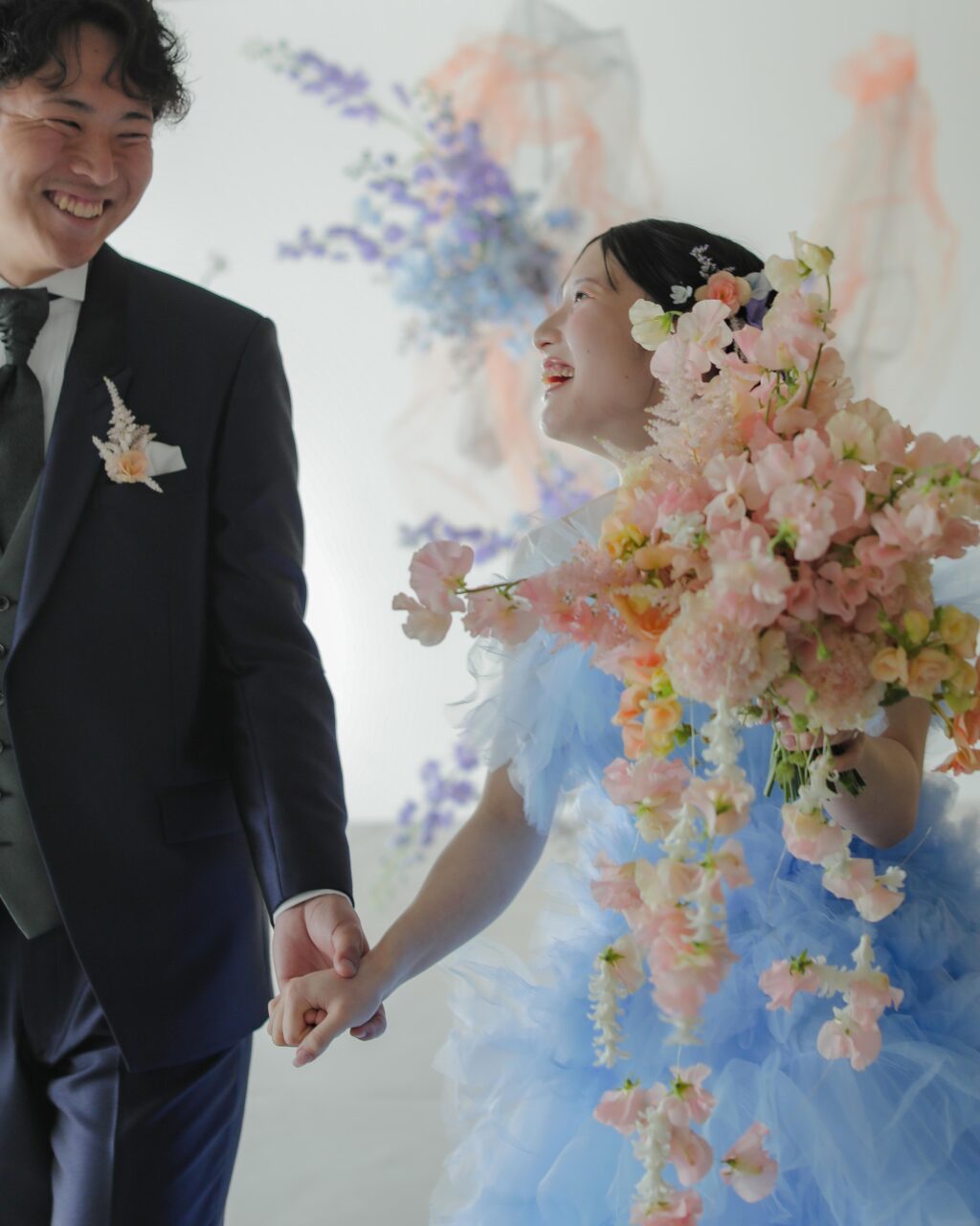 フローリストによるライブスタイリング。一輪一輪の個性を活かした、空間を彩る繊細な フラワーデコレーション | IN MY LIFE photography