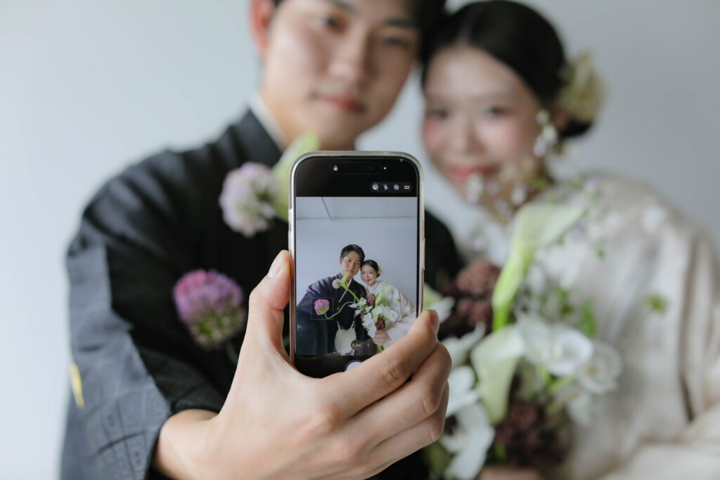 紋付袴と白無垢で寄り添う、穏やかな時間。自分たちらしい距離感で残す、一生ものの和 装写真 | IN MY LIFE photography