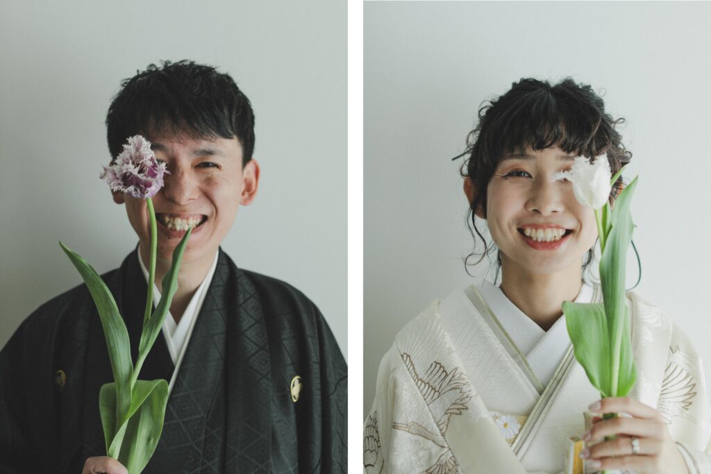 型にはまらない、自由で自然体な和装フォトウエディング。白無垢姿でこぼれる柔らかな 笑顔の一枚 | IN MY LIFE photography