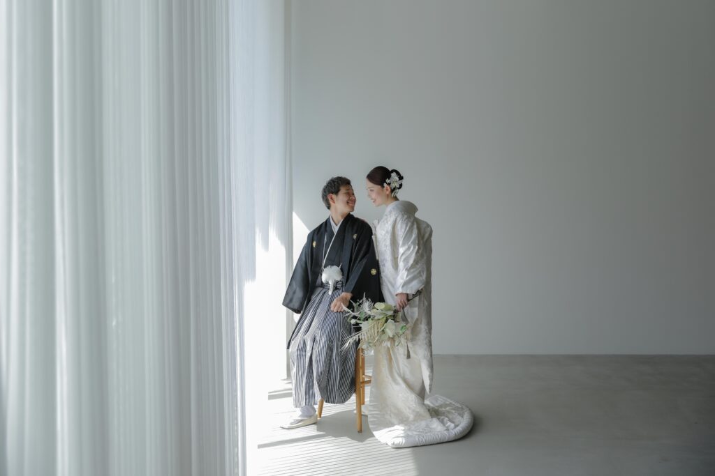 紋付袴と白無垢で寄り添う、穏やかな時間。自分たちらしい距離感で残す、一生ものの和 装写真 | IN MY LIFE photography